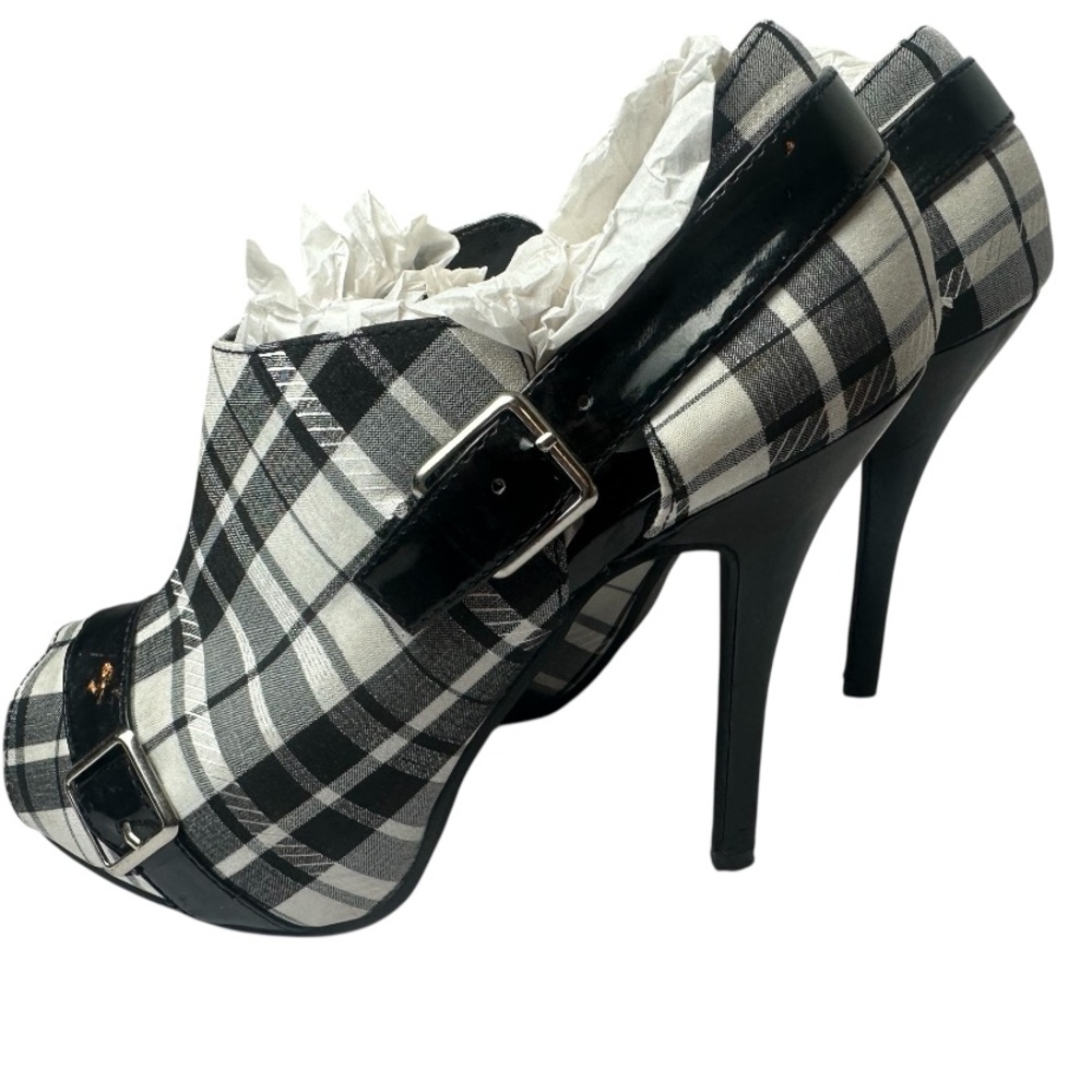 Peep-Toe High Heels Black & White Plaid
